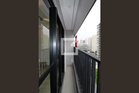 Varanda de kitnet/studio para alugar com 1 quarto, 24m² em Indianópolis, São Paulo