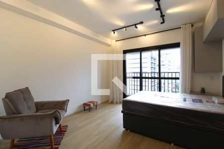 Sala/Quarto de kitnet/studio para alugar com 1 quarto, 24m² em Indianópolis, São Paulo