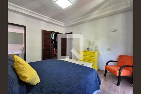 Casa à venda com 252m², 4 quartos e 5 vagasSuite 2