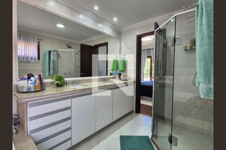 Casa à venda com 252m², 4 quartos e 5 vagasBanheiro da Suíte 2