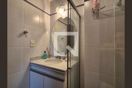 Casa à venda com 252m², 4 quartos e 5 vagasBanheiro da Suíte 1