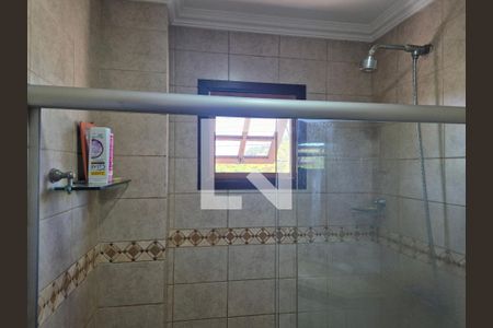 Casa à venda com 252m², 4 quartos e 5 vagasBanheiro social