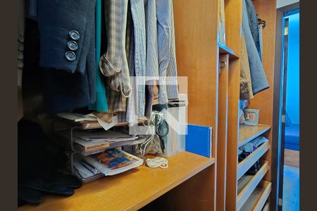 Casa à venda com 252m², 4 quartos e 5 vagasCloset da suíte 1