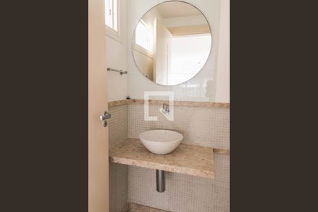 Casa de condomínio para alugar com 500m², 5 quartos e 4 vagasBanheiro