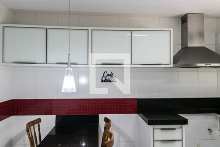 Casa de condomínio para alugar com 500m², 5 quartos e 4 vagasCozinha