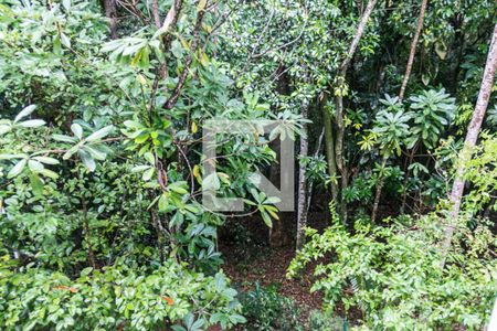 Casa de condomínio para alugar com 500m², 5 quartos e 4 vagasVista