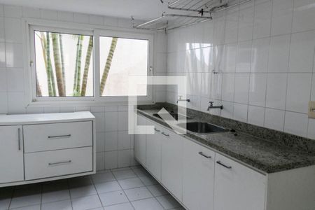 Casa de condomínio para alugar com 500m², 5 quartos e 4 vagasCozinha