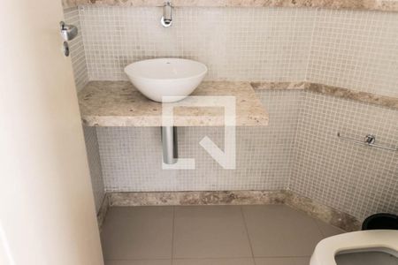 Casa de condomínio para alugar com 500m², 5 quartos e 4 vagasBanheiro