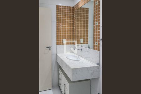 Casa de condomínio para alugar com 500m², 5 quartos e 4 vagasBanheiro