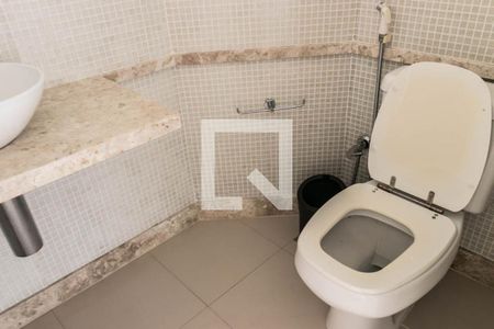 Casa de condomínio para alugar com 500m², 5 quartos e 4 vagasBanheiro