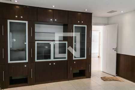 Casa de condomínio para alugar com 500m², 5 quartos e 4 vagasQuarto