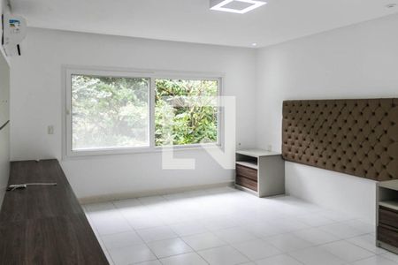 Casa de condomínio para alugar com 500m², 5 quartos e 4 vagasQuarto