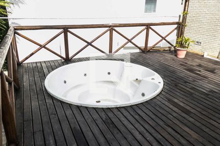 Casa de condomínio para alugar com 500m², 5 quartos e 4 vagasÁrea externa