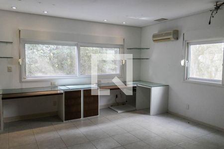 Casa de condomínio para alugar com 500m², 5 quartos e 4 vagasQuarto