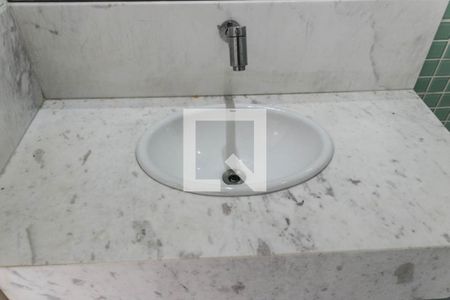 Casa de condomínio para alugar com 500m², 5 quartos e 4 vagasBanheiro