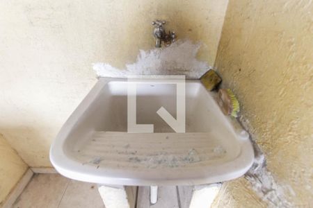 Casa para alugar com 60m², 1 quarto e 1 vagaÁrea de Serviço