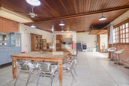 Casa à venda com 184m², 3 quartos e 5 vagasGaragem / Churrasqueira