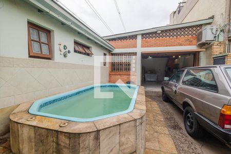 Casa à venda com 184m², 3 quartos e 5 vagasQuintal / Piscina