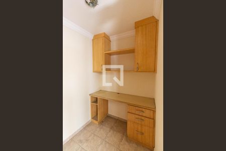 Apartamento à venda com 164m², 3 quartos e 2 vagas Apartamento à venda com 164m², 3 quartos e 2 vagasQuarto de serviço