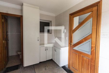Apartamento à venda com 164m², 3 quartos e 2 vagas Apartamento à venda com 164m², 3 quartos e 2 vagasÁrea de serviço