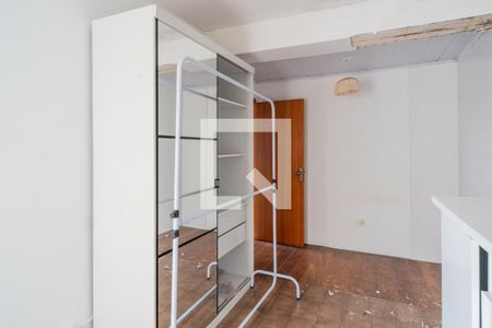 Casa à venda com 150m², 6 quartos e 4 vagas Casa à venda com 150m², 6 quartos e 4 vagasQuarto 3 - Suíte