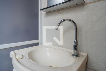 Casa à venda com 150m², 6 quartos e 4 vagas Casa à venda com 150m², 6 quartos e 4 vagasBanheiro quarto 3 - Casa Fundos