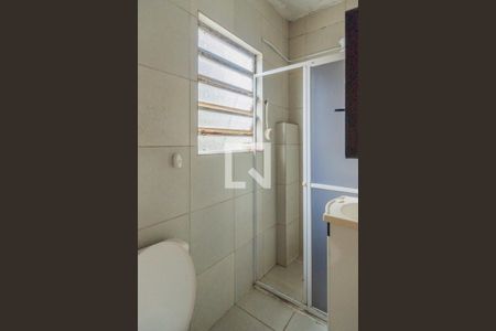Casa à venda com 150m², 6 quartos e 4 vagas Casa à venda com 150m², 6 quartos e 4 vagasBanheiro quarto 3 - Casa Fundos