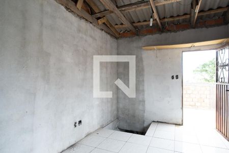 Casa à venda com 150m², 6 quartos e 4 vagas Casa à venda com 150m², 6 quartos e 4 vagasQuarto 2 - Casa Fundos