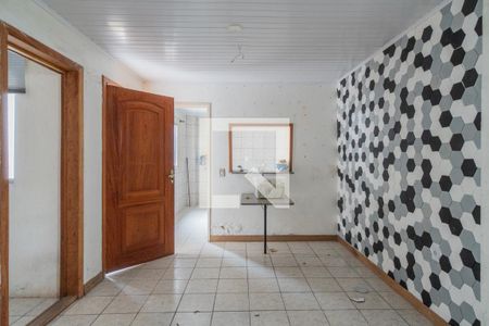 Casa à venda com 150m², 6 quartos e 4 vagas Casa à venda com 150m², 6 quartos e 4 vagasSala - Casa Fundos