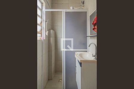 Casa à venda com 150m², 6 quartos e 4 vagas Casa à venda com 150m², 6 quartos e 4 vagasBanheiro quarto 3 - Casa Fundos