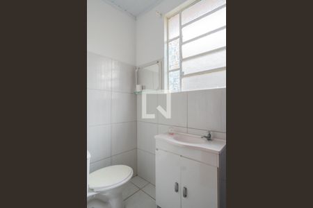 Casa à venda com 150m², 6 quartos e 4 vagas Casa à venda com 150m², 6 quartos e 4 vagasBanheiro Social 1