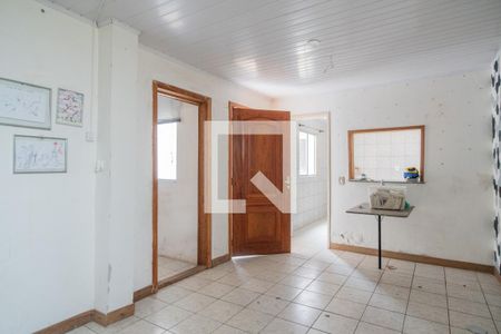 Casa à venda com 150m², 6 quartos e 4 vagas Casa à venda com 150m², 6 quartos e 4 vagasSala - Casa Fundos