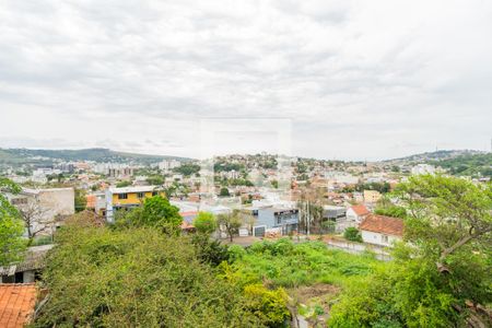 Casa à venda com 150m², 6 quartos e 4 vagas Casa à venda com 150m², 6 quartos e 4 vagasVista