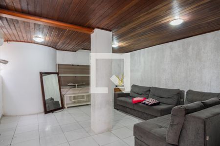 Casa à venda com 150m², 6 quartos e 4 vagas Casa à venda com 150m², 6 quartos e 4 vagasSala