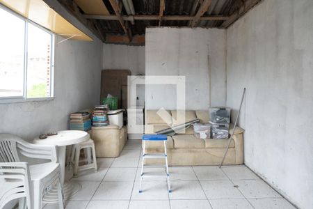 Casa à venda com 150m², 6 quartos e 4 vagas Casa à venda com 150m², 6 quartos e 4 vagasQuarto 2 - Casa Fundos