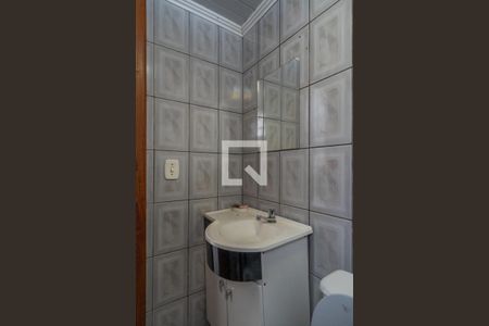 Casa à venda com 150m², 6 quartos e 4 vagas Casa à venda com 150m², 6 quartos e 4 vagasBanheiro Social 2