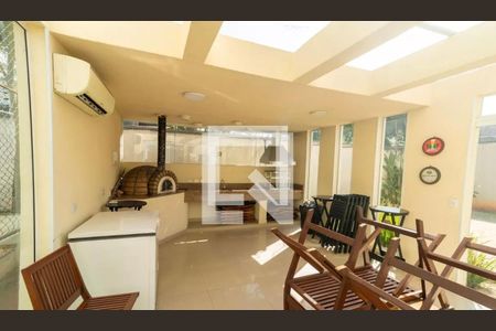 Apartamento à venda com 32m², 1 quarto e 1 vaga Apartamento à venda com 32m², 1 quarto e 1 vagaÁrea comum - Churrasqueira