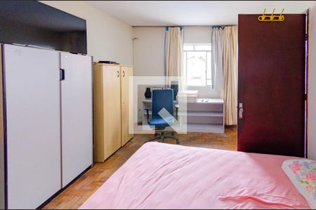 Casa à venda com 268m², 3 quartos e 2 vagasCasa Quarto 2