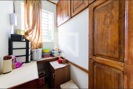 Casa à venda com 268m², 3 quartos e 2 vagasDespensa