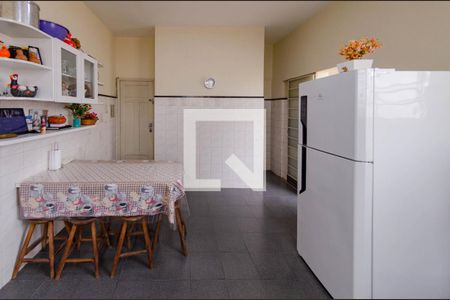 Casa à venda com 268m², 3 quartos e 2 vagasCozinha