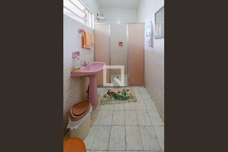 Casa à venda com 268m², 3 quartos e 2 vagasBanheiro Casa 2