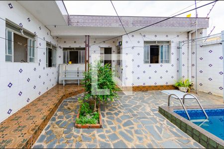 Casa à venda com 268m², 3 quartos e 2 vagasPiscina 