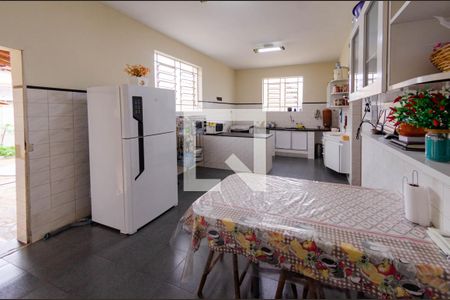 Casa à venda com 268m², 3 quartos e 2 vagasCozinha