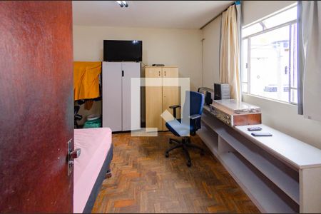 Casa à venda com 268m², 3 quartos e 2 vagasCasa Quarto 2