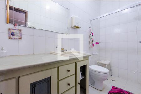 Casa à venda com 268m², 3 quartos e 2 vagasBanheiro suíte