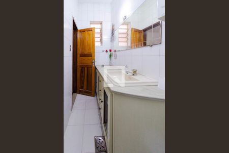 Casa à venda com 268m², 3 quartos e 2 vagasBanheiro suíte