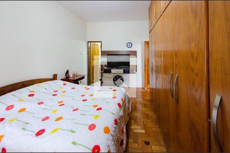 Casa à venda com 268m², 3 quartos e 2 vagasSuíte