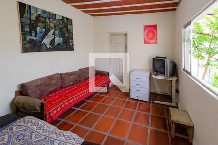 Casa à venda com 268m², 3 quartos e 2 vagasQuarto de serviço