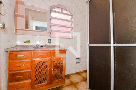 Casa à venda com 304m², 3 quartos e 2 vagasBanheiro Social