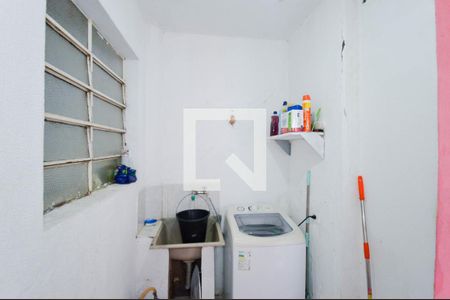 Casa à venda com 304m², 3 quartos e 2 vagascasa 2 - Área de serviço